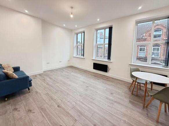 1 bed Apartment to rent Image 6