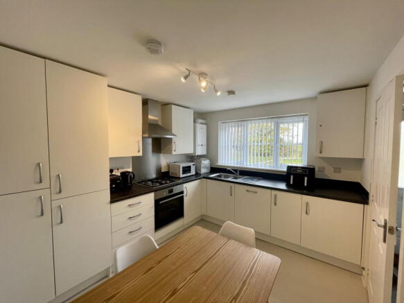 Hodgson Avenue, Leiston photo 4