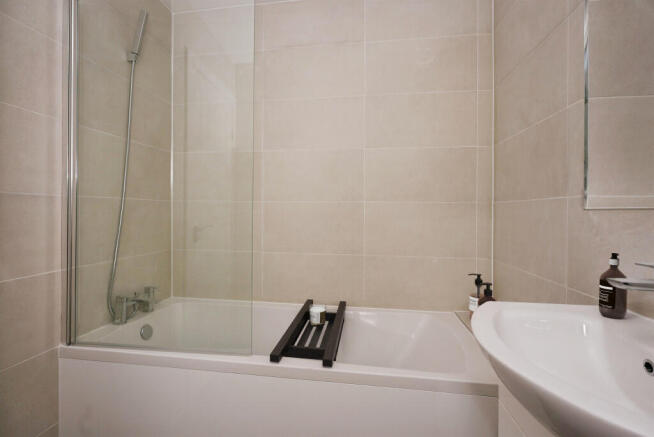 4 bed Terraced for sale Image 8