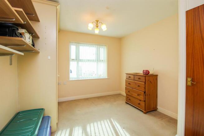 2 bed Terraced Bungalow for sale Image 8