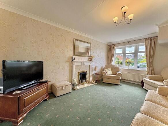 Dormston Drive, SEDGLEY, DY3 1JD photo 3