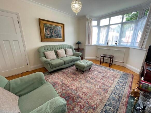 Living room 2.jpg