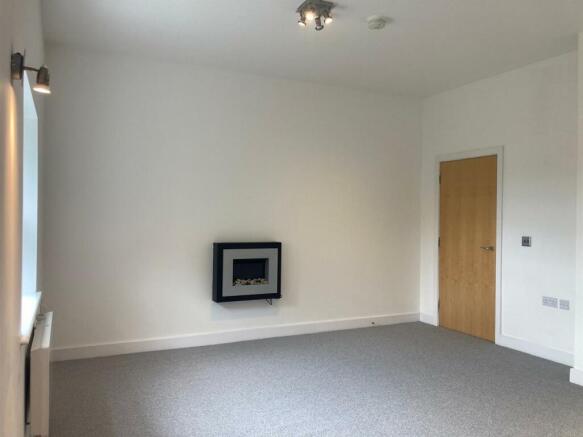Living Room 2.jpg