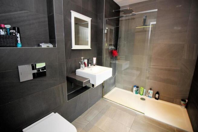 En-Suite To Bedroom 1