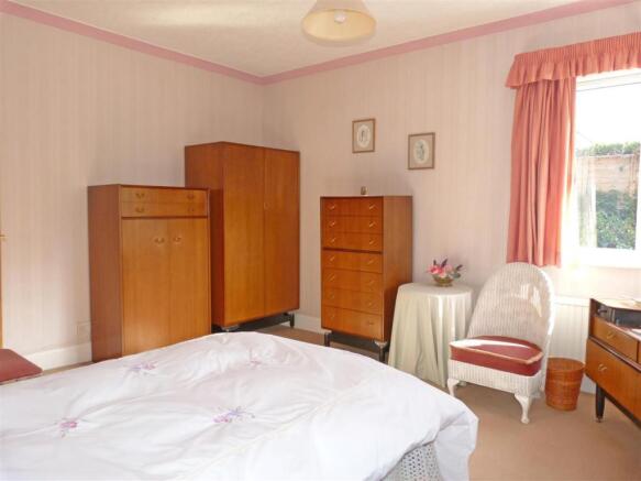 Bedroom 1 - 2