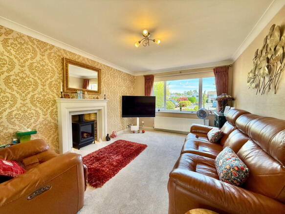 4 bed Detached for sale Image 8