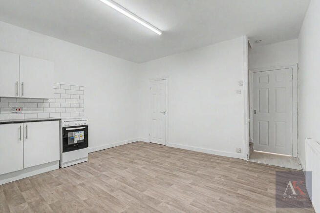 2 bed Terraced for sale Image 8