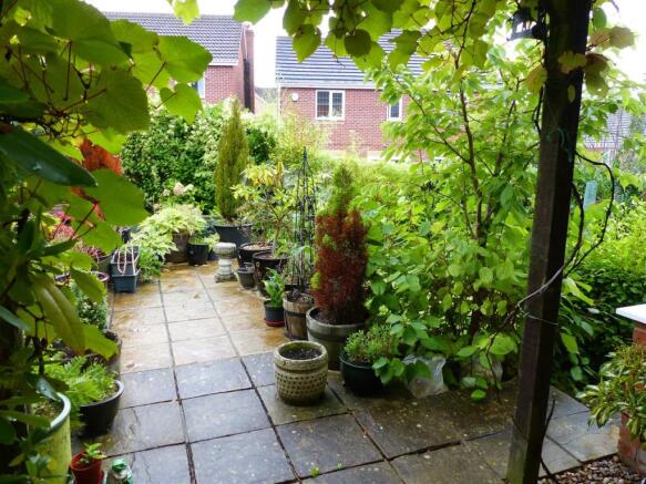 GARDEN VIEW 2
