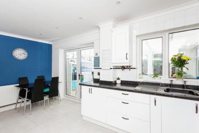 Kitchen/Dining Room