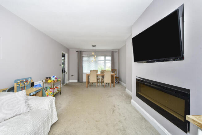 3 bed Semi-Detached for sale Image 5