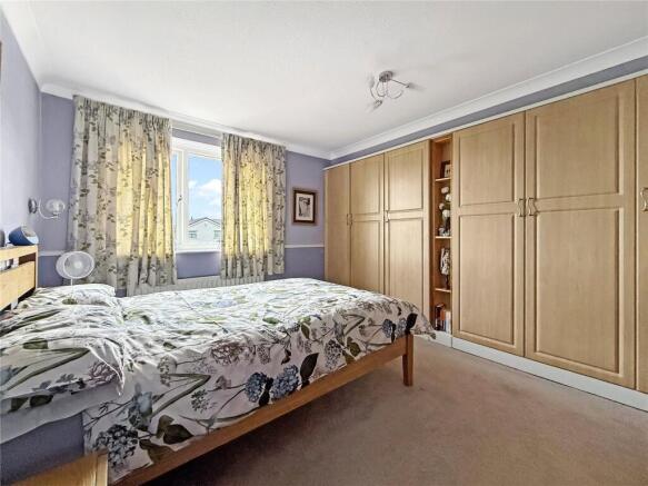 4 bed Semi-Detached for sale Image 9
