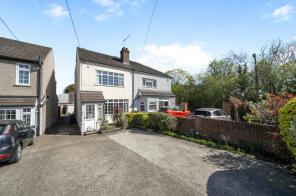 27, St James Lane, Horns Cross, Greenhithe DA9 9LQ