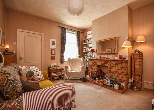 46 Aldersley Road.jpg