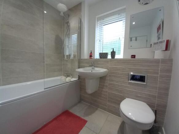 Family Bathroom.jpg
