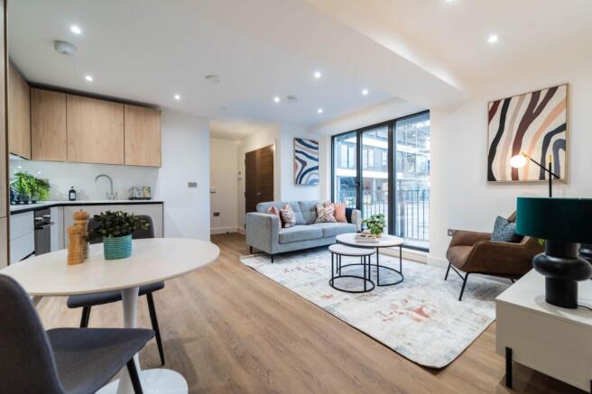 Open plan lounge/dining room/kitchen