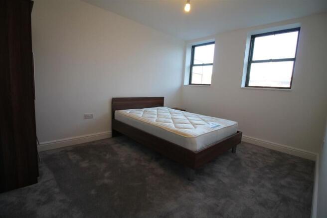 Apartment in Trelawny House Surrey Street - More