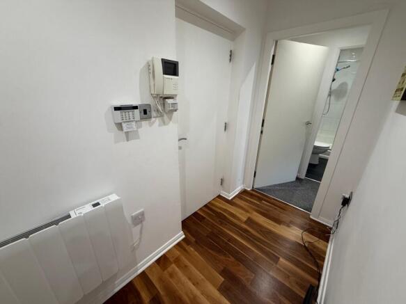 2 bed Apartment for sale Image 12