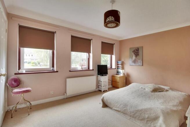 Bedroom 4.jpg