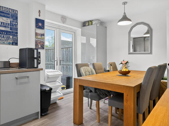 Modern Kitchen/Dining Room