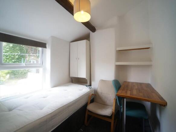 bedroom 2.JPG