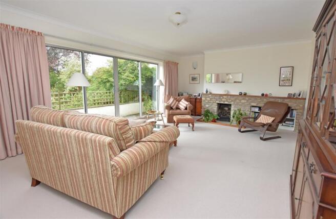 Living Room.JPG
