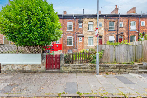 Manygates Lane, Wakefield, WF1