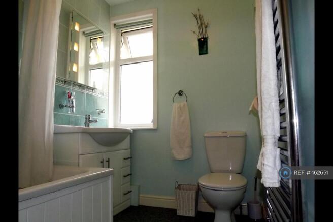Family Bathroom (a)
