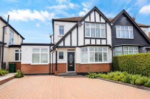 38, Bunns Lane, Mill Hill, London NW7 2DU