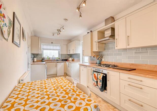 10 Goldstone Drive-03.jpg