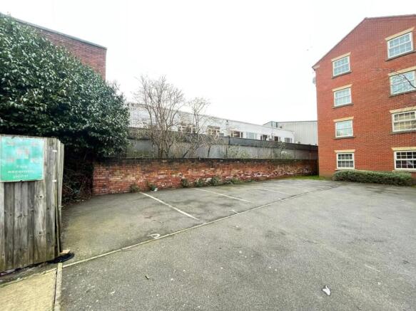 2 bed Apartment for sale Image 9