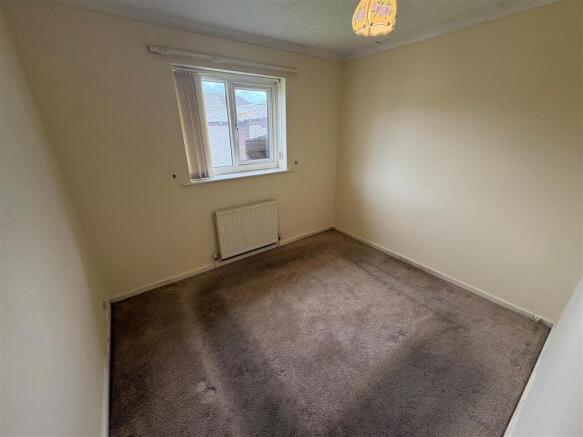 2 bed Semi-Detached Bungalow for sale Image 8