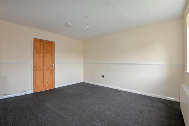 Living Room 1.jpg