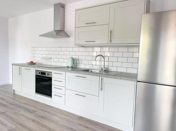 2 bed Flat to rent Image 5