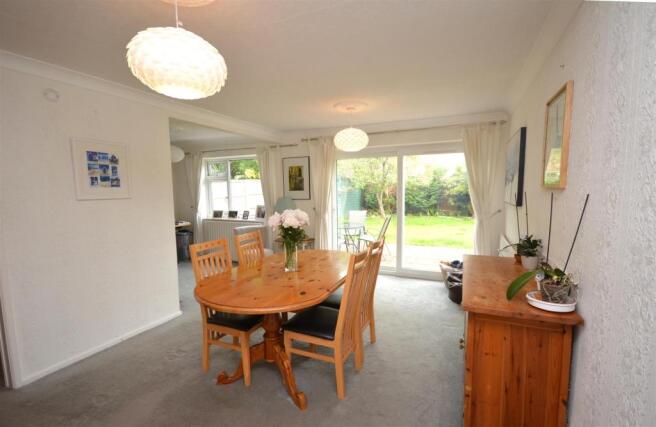 L Shaped Dining Area