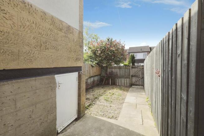 3 bed Terraced for sale Image 10
