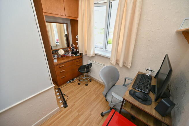 3 bed Semi-Detached for sale Image 9