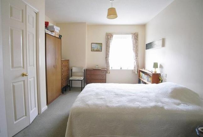 Large main bedroom