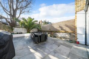 25, Mordaunt Street, London SW9 9RD