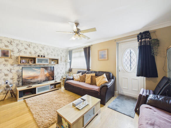 4 bed Terraced for sale Image 8