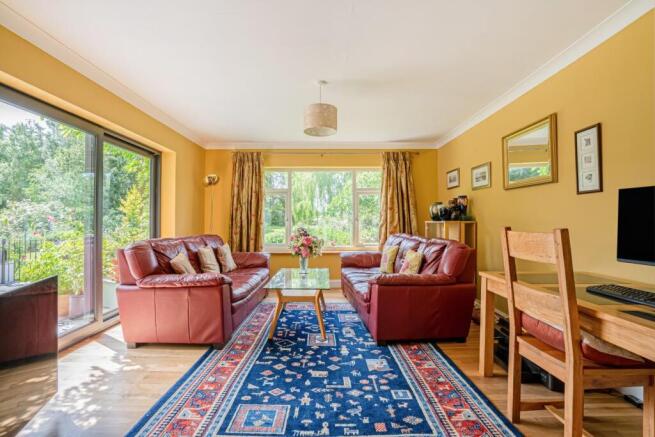 4 bed Detached for sale Image 4