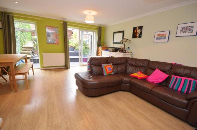 Lounge/Dining Room