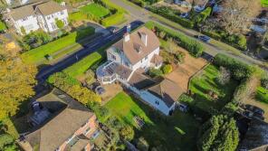 41, Lucastes Avenue, Haywards Heath RH16 1JU
