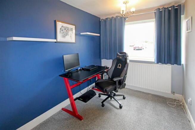 BEDROOM/ OFFICE