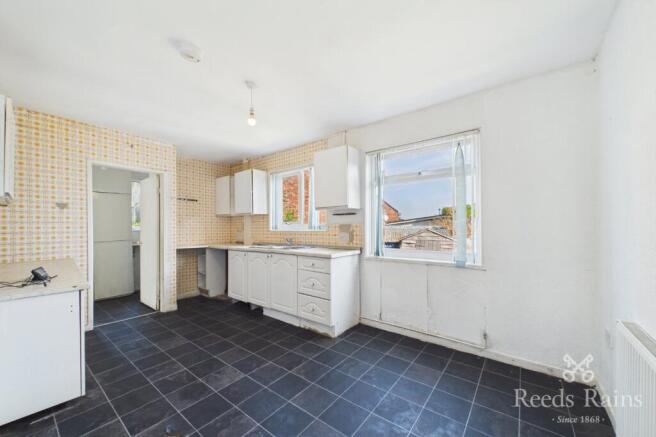 3 bed Semi-Detached for sale Image 4