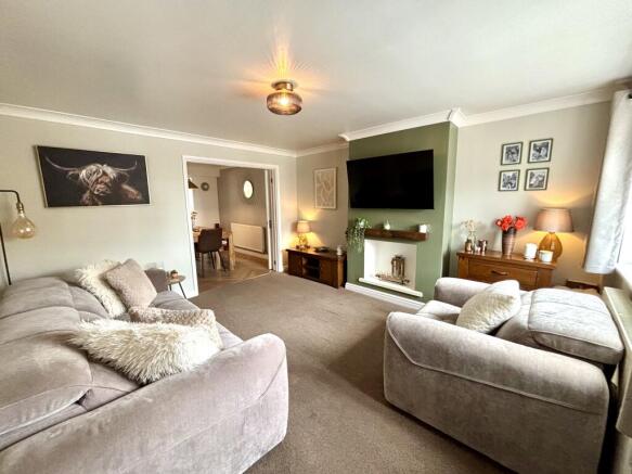 3 bed Semi-Detached for sale Image 4