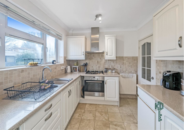 Kitchen 2.png