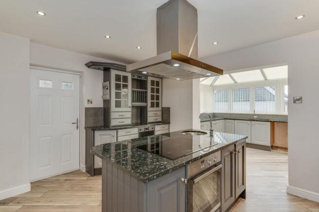 KITCHEN/BREAKFAST ROOM AND UTILITY
