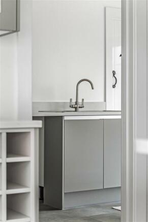 house. Partnership Shere