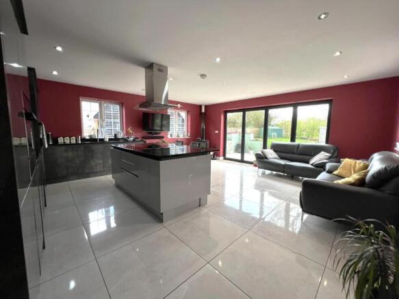 Kitchen/Dining Room