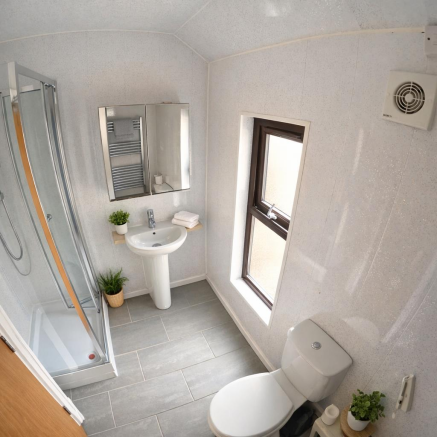 Bathroom 2.png